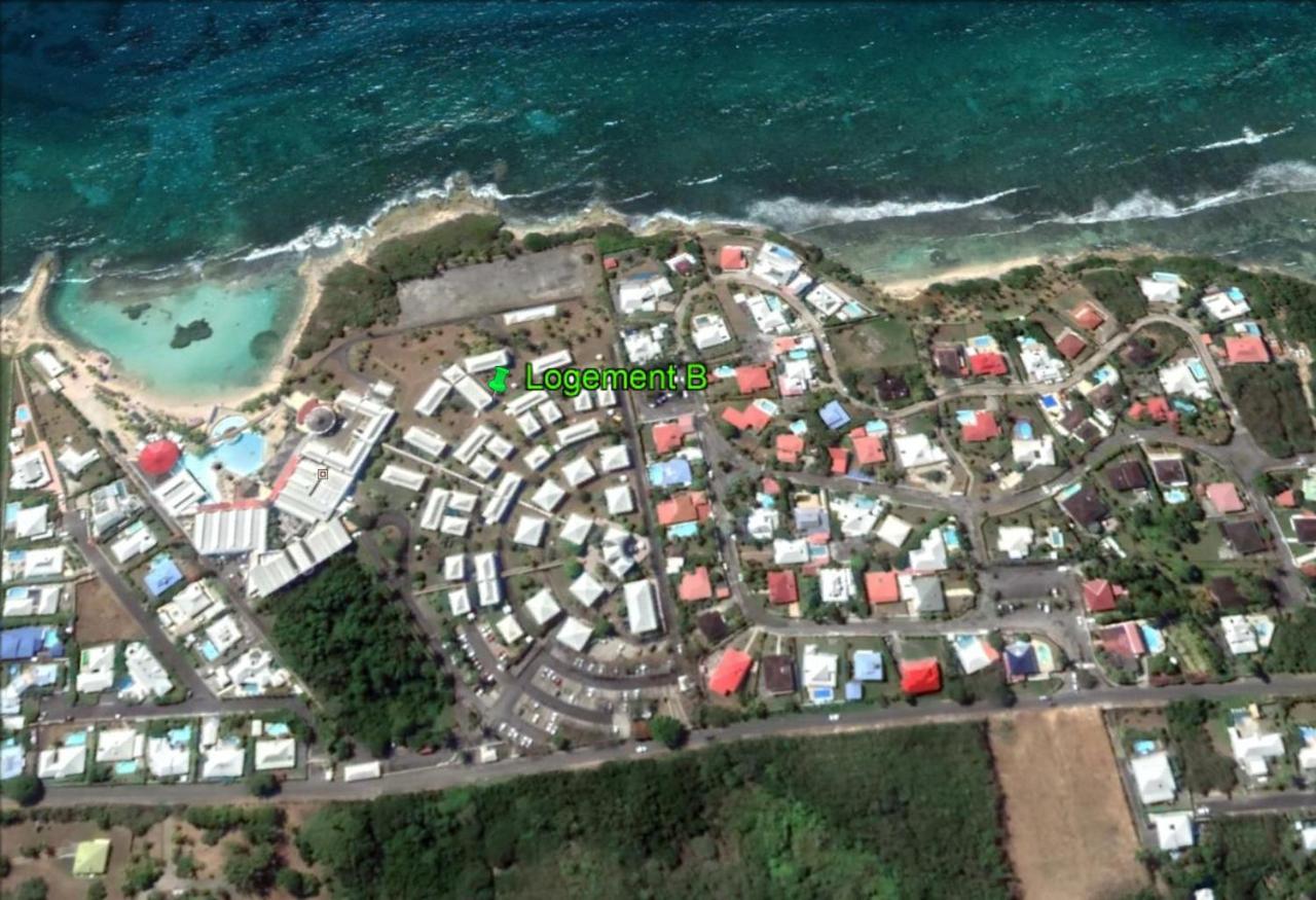 Tres Bel Appartement Avec Vue Mer, Acces Direct A La Plage Et Piscine Surveillee Saint-Francois  Kültér fotó
