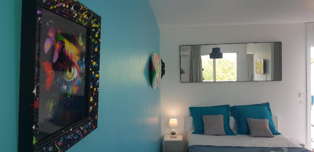 Tres Bel Appartement Avec Vue Mer, Acces Direct A La Plage Et Piscine Surveillee Saint-Francois  Kültér fotó