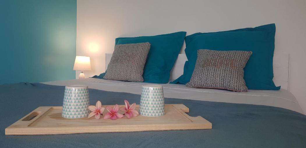 Tres Bel Appartement Avec Vue Mer, Acces Direct A La Plage Et Piscine Surveillee Saint-Francois  Kültér fotó